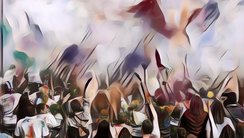 4 Festival Teraneh Dunia yang Bikin Melongo, Dari Organ Intim hingga Lempar Kotoran Sapi