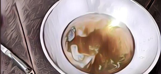 Bikin Ngakak, Seorang WNI Mengira Jus Apel yang Dibeli Adalah Minyak Goreng