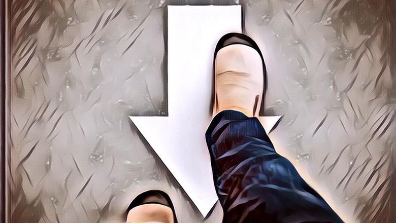 Jalan Mundur Punya Manfaat Juga Lho ... Apa Hayo?