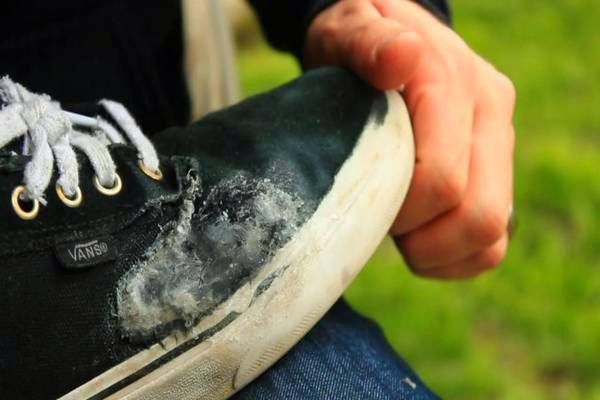 Tips menggunakan merk lem sepatu yang kuat