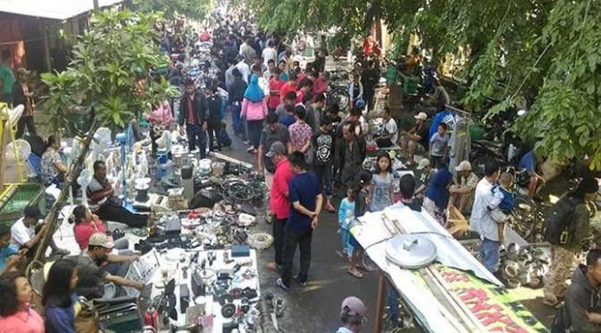 5. Pasar Loak Legendaris