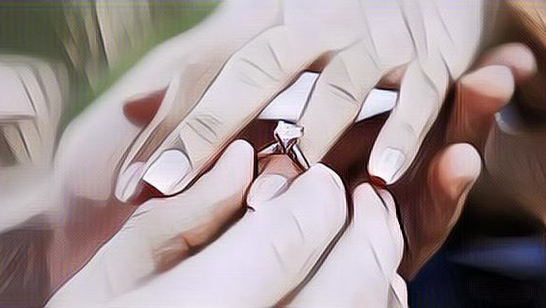 5 Inspirasi Cincin Tunangan untuk Perempuan, Manis dan Elegan
