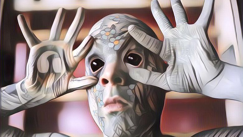 Dijuluki Guru Paling Menakutkan Di Dunia, Pria Yang Habiskan Rp955 Juta Untuk Tato Seluruh Tubuh Ini Dipecat Karena Buat Anak Murid Mimpi Buruk