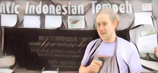 Pulang dari Indonesia, Pria Bule Ini Jadi Tukang Tempe di Negara Asalnya