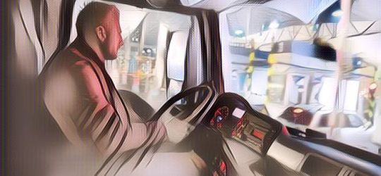 Heboh Supir Truk Rekam Kejadian Aneh Saat Menyetir di Tengah Malam: Ada Sosok Aneh Warna Putih