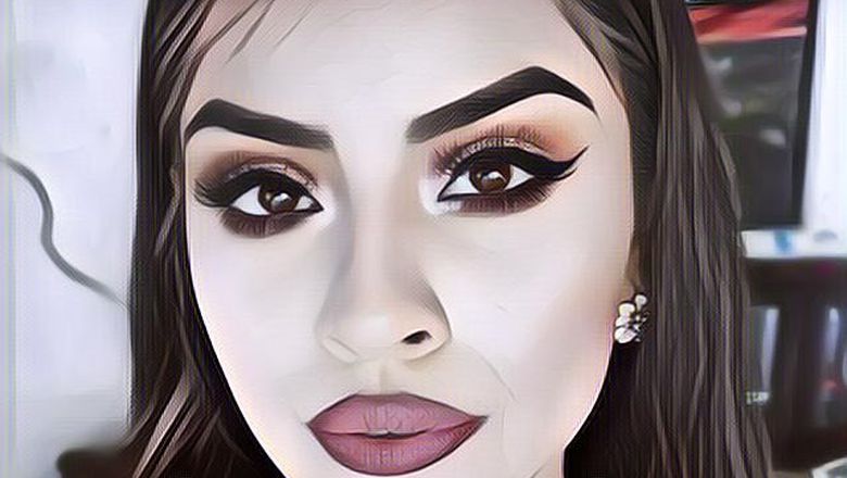 Kuy Simak Ketahanan Foundation Revlon, Biar Make Up Selalu Awet