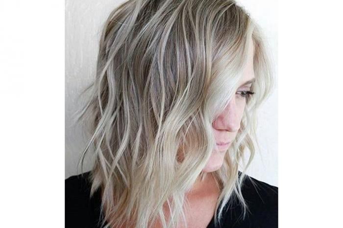 4. Ombre Blonde atau Putih