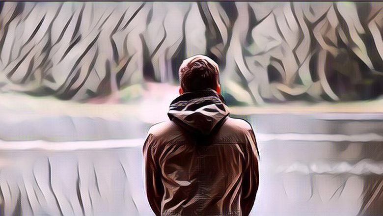 The Power of Love: Viral Kisah Kakek Arifin Menunggu sang Kekasih di Emperan Toko Sejak Tahun 1970