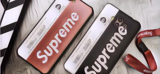 Supreme Luncurkan Ponsel Murah dalam Katalog Musim 2019 Mereka