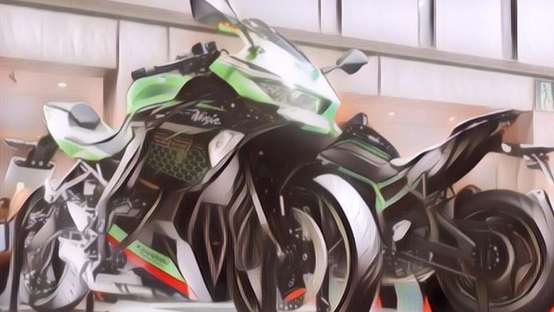 Motor Kawasaki Ini Bikin Pengendara Lain Minggir, Knalpotnya Buat Wajah Auto Gagal Glowing