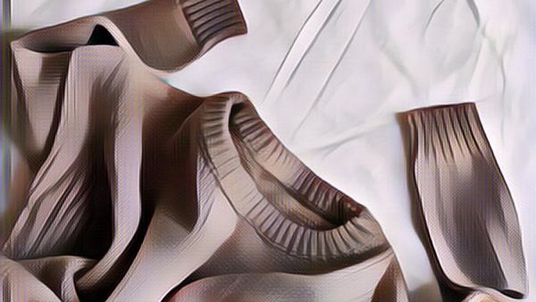 Biar Nggak Cepet Melar, Begini Lho Cara Merawat Pakaian Berbahan Rajut