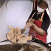 Keren! Seorang Bapak Mantan Sopir Angkot Ini Beralih Jadi Penjual Fried Chicken, Omsetnya Capai 80 Kg Ayam Sehari