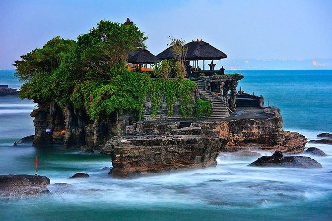 4. Tanah Lot