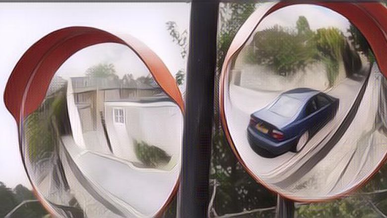 Gak Banyak yang Tahu Cermin Cembung di Tikungan Jalan Itu Ternyata Bukan Kaca, Lantas Terbuat dari Apa?