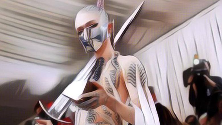 Mantan Elon Musk Berniat Modifikasi Tubuhnya dengan Telinga Peri