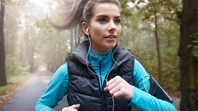 Lari-lari kecil ditemani musik