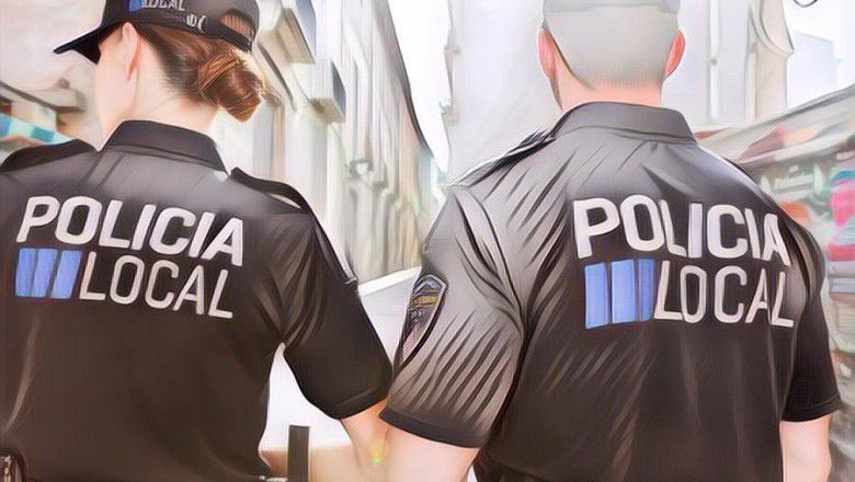 Seisi Kota Dikarantina, Rombongan Polisi Ini Patroli Sambil Bawa Gitar ... Ngapain Coba?