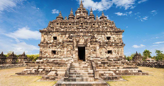 1. Candi Mendut