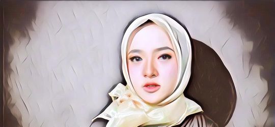 3 Fakta Tentang Khoirunissa, Vokalis Grup Gambus Sabyan