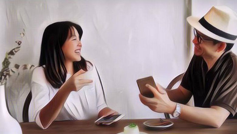 Biar Hubungan Selalu Harmonis, Begini 4 Cara Bikin Obrolan Seru dengan Pasangan