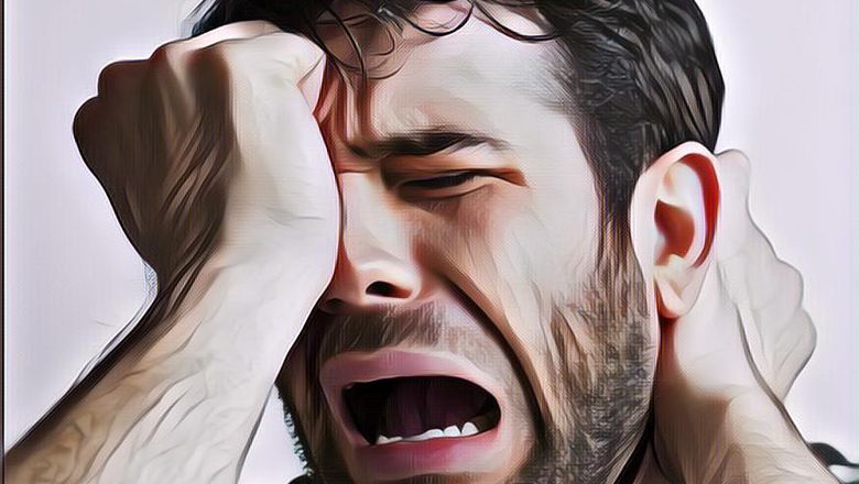 Bingung Deh, Boleh Nggak Sih Cowok Nangis?