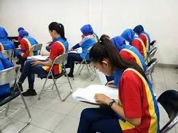 # Karyawan Baru Sempat Bingung Karena Tak Ada Kursi