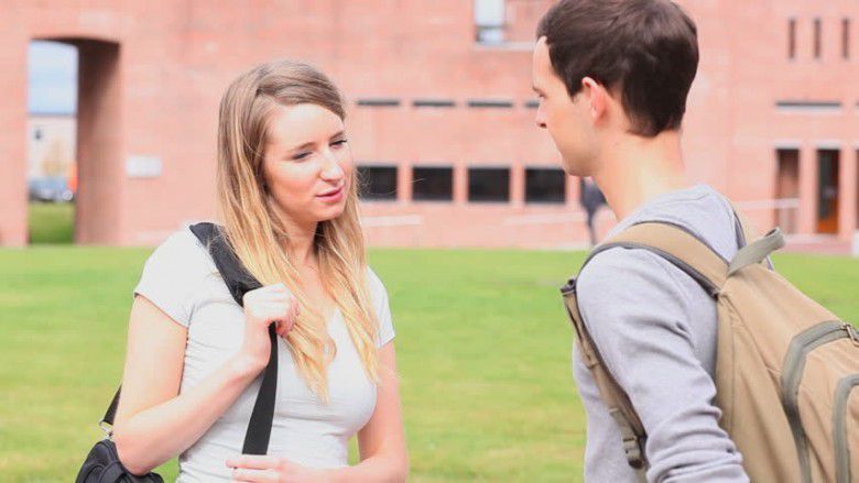 3. Ngebahas mantan pacar