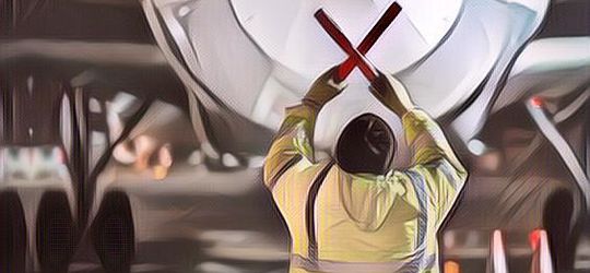 Yuk, Cari Tahu Gaji Seorang Marshaller, Tukang Parkir Pesawat di Indonesia!