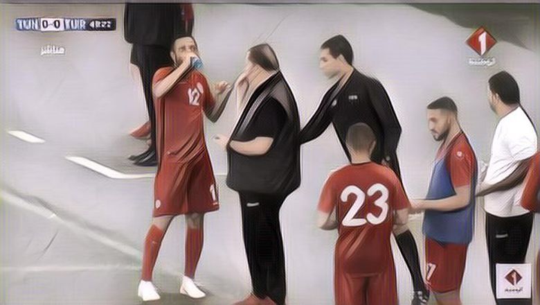 Punya Cara Unik, Begini Cara Timnas Tunisia Buka Puasa di Tengah Pertandingan