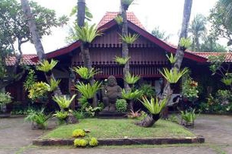 1. Museum Tengah Kebun