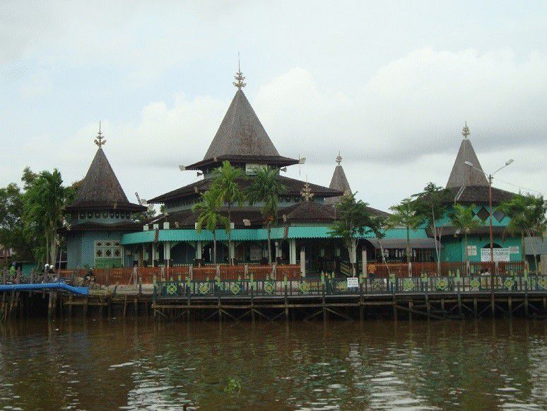 2.Masjid Sultan Suriansyah