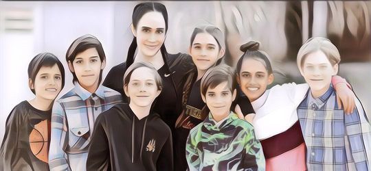 13 Tahun Berlalu, Bagaimana Kabar Nadya Suleman “Octomom” yang Viral Gara-Gara Lahirkan 8 Anak Kembar?