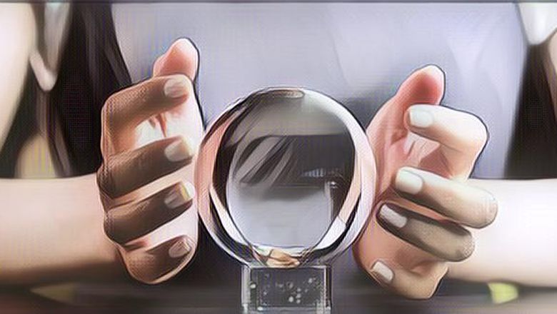 Alasan Kenapa Orang Seneng Diramal Meski Tau Itu Bohongan Doang