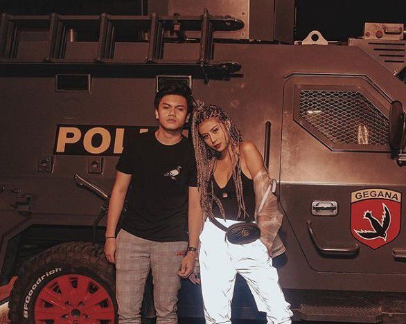 Foto Mesra Awkarin dngan pacar baru 2