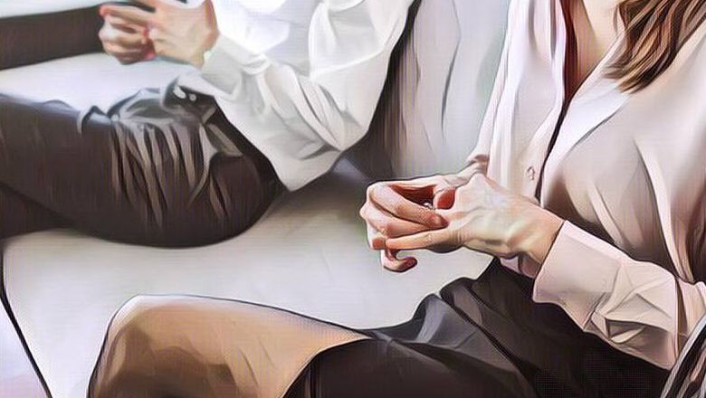 Heboh Wanita Ini Malah Joget Saat Dapat Akta Cerai, Ternyata Begini Faktanya