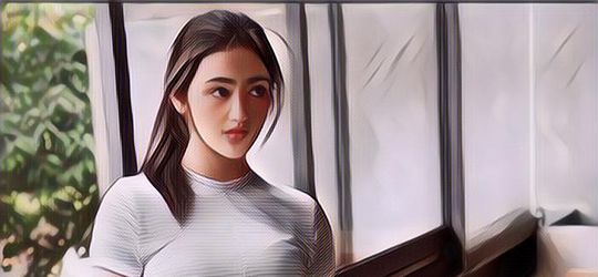 Klarifikasi Ranty Maria Tentang Fotonya Memegang Gelas yang Dituduh Mabuk-Mabukan