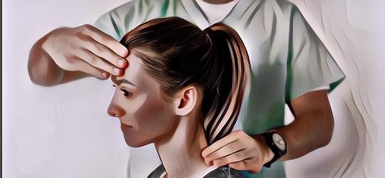 Tips Memijat Kepala untuk Atasi Hidung Tersumbat Karena Sinusitis