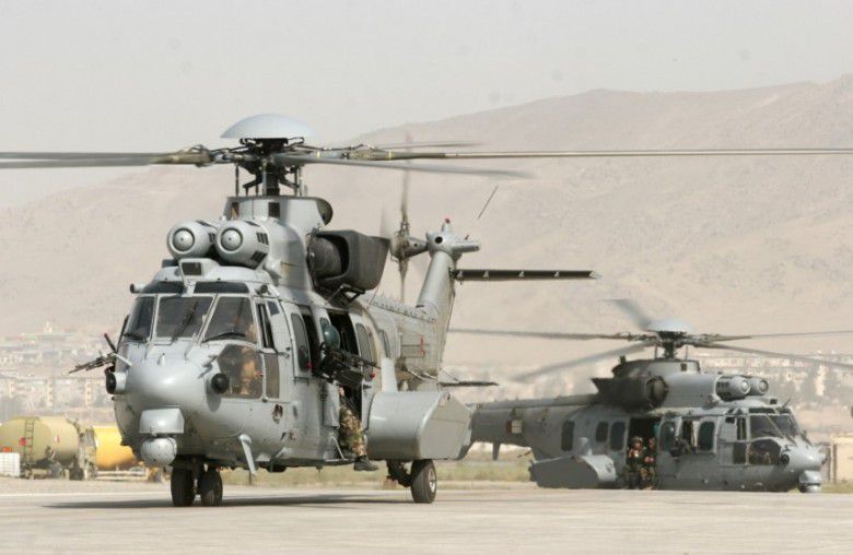 1. Terbang selama 6,5 jam