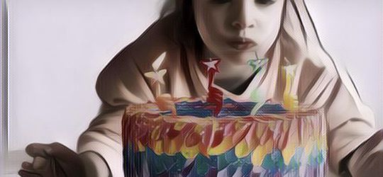 Awalnya Mau Beli Kue Ulang Tahun Anak, Ibu Satu Ini Malah Tak Sengaja Beli Kue Pajangan