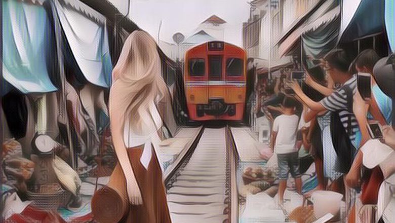 Seorang Travel Blogger Panen Kritikan Lantaran Berfoto di Rel Kereta, Kenapa Coba?