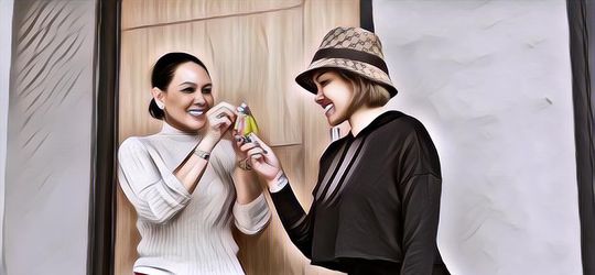 Profil Fitri Salhuteru, Wanita Tajir yang Selalu Berada di Belakang Nikita Mirzani