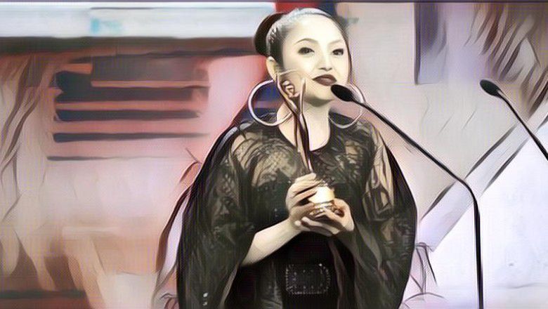 Siti Badriah Raih AMI Awards 2018, Ungguli Via Vallen Dong