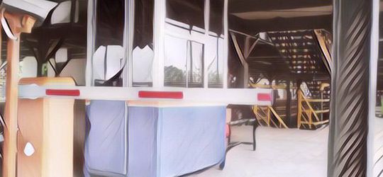 Gara-Gara Pakai Tenaga Manusia, Palang Parkir di Sebuah Mal Ini Bikin Ngakak