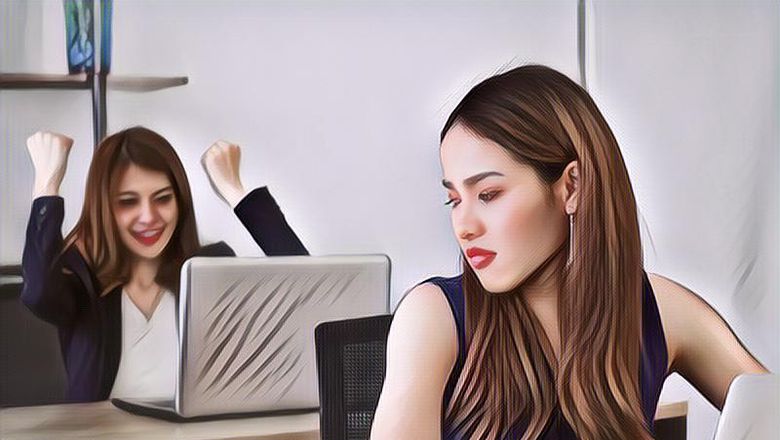 Mengenal Ciri Orang yang Iri Denganmu, Bisa Jadi Musuh dalam Selimut!