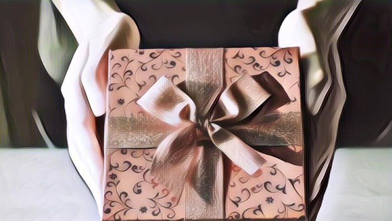 Sweet Abis, Pria Ini Terkejut Saat Lihat Isi Bungkus Cemilan Dari Kakaknya