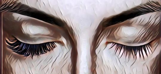 Cantik Sih, Tapi Eyelash Extension Juga Punya Efek Samping Lho!