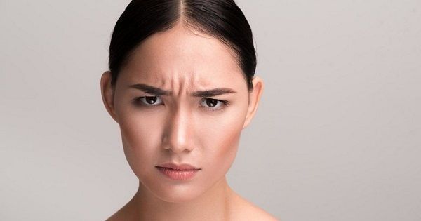 4. Jangan Terlalu Sering Mengernyitkan Dahi