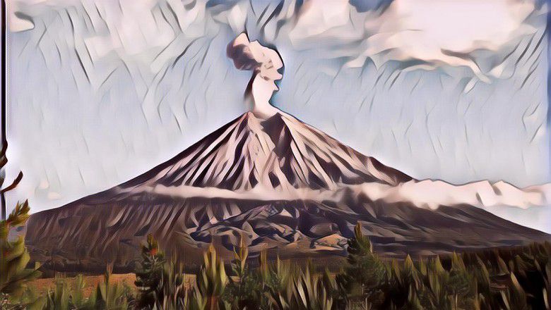 Radius Aman Merapi Akibat Erupsi Freatik Diturunkan, Warga Kembali Beraktivitas