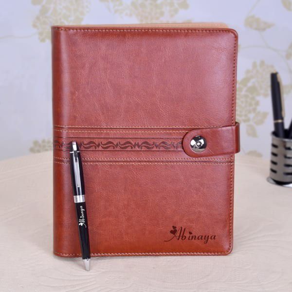 4. Notebook dan Pena Pribadi