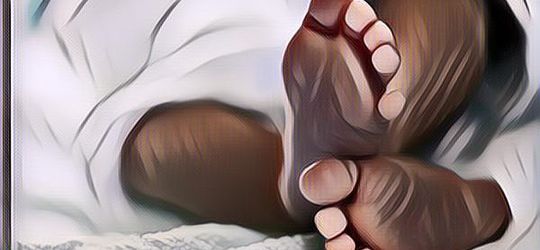 Heboh Ada Bayi Ditinggal Depan Rumah Warga di Jaktim, Isi Surat Orang Tuanya Bikin Mewek!